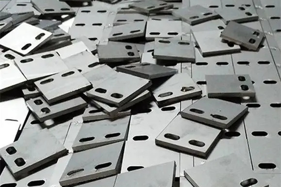 CUT01